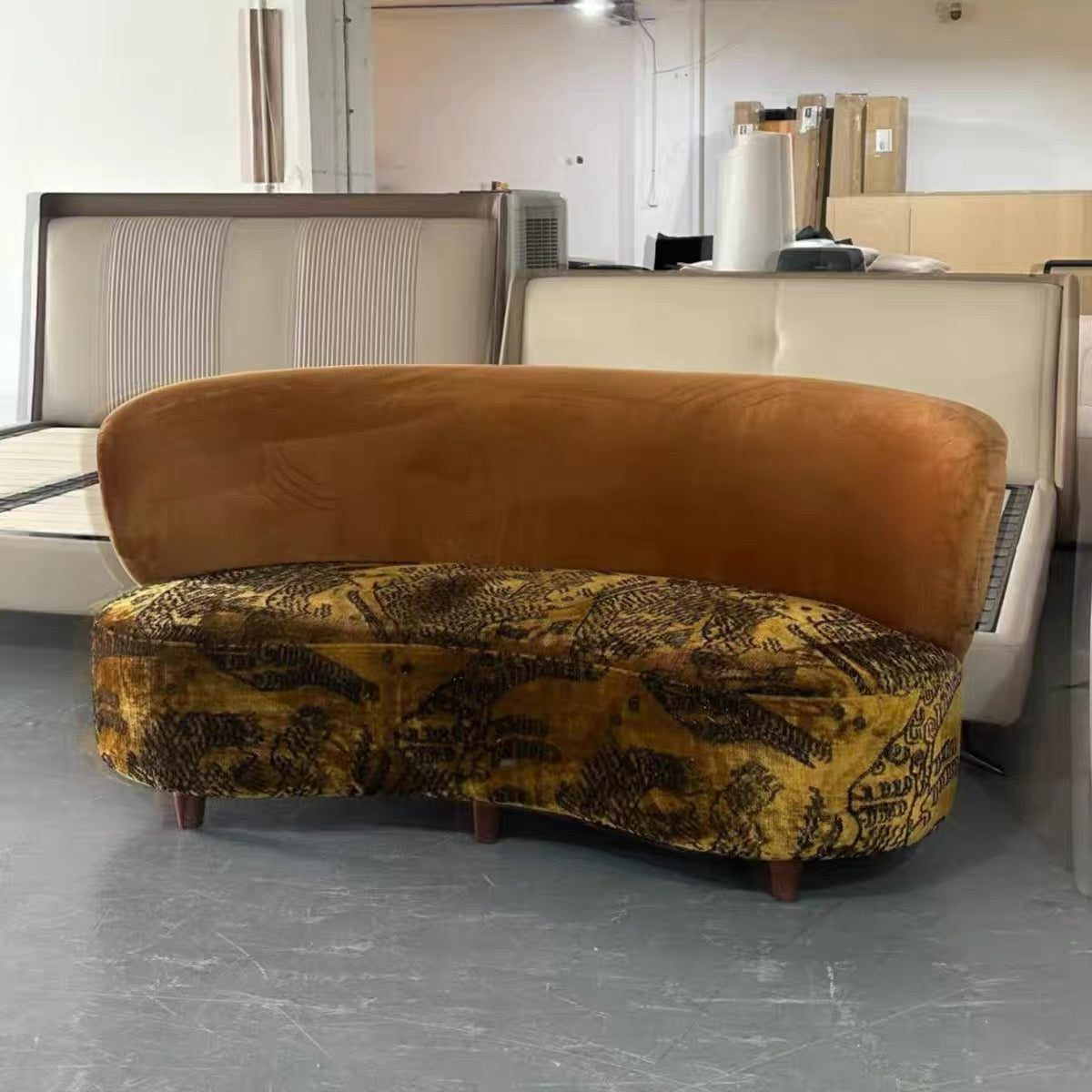 French Retro Living Room Jacquard Curved Sofa Imported Tiger Print Fabric Sofa Popular Niche Homestay Designer Style
