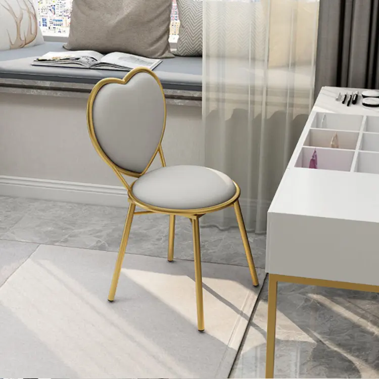 Customized Modern Simple Iron Heart Shaped Armchair Nordic Style Bedroom Princess Girl Makeup Chair Luxury Dresser Stool